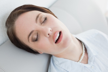 Sering Tidur dengan Mulut Terbuka? Waspadai Bahayanya!