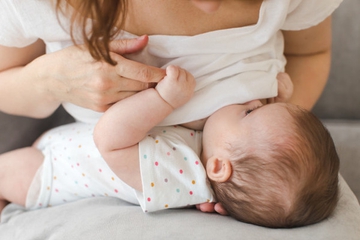 Moms, Ini 8 Tanda Bayi Anda Cukup ASI
