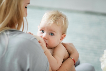 Amankah Bayi Menyusu pada Ibu yang Terjangkit COVID-19?