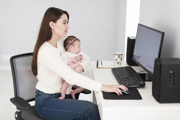 Perhatikan 6 Hal Ini saat Membawa Anak ke Kantor, Moms