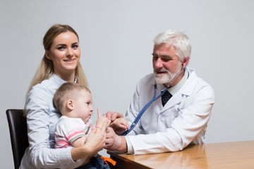 5 Tips Berkomunikasi Efektif dengan Dokter Anak