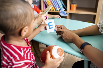 Benarkah Flash Card Efektif untuk Bantu Anak Belajar?