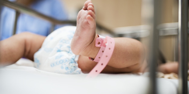 Bayi Lahir Bermata Satu, Apa Penyebabnya?