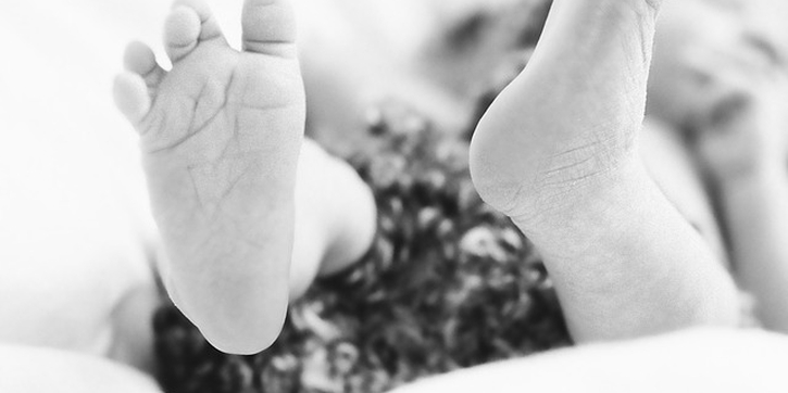Bayi Disembunyikan Dalam Kardus untuk Dijual