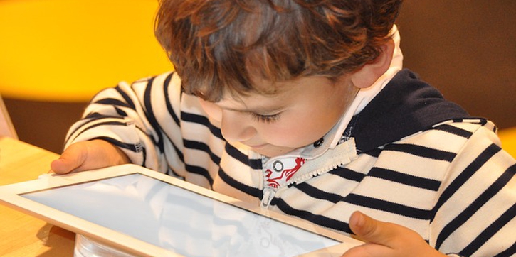 4 Dampak Positif Gadget Pada Anak