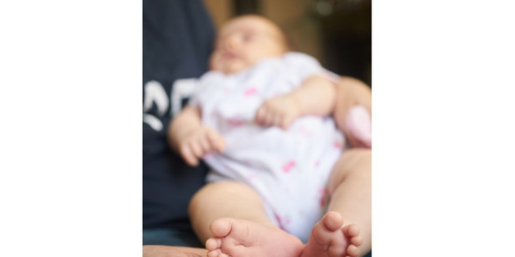 Wow, Bayi Asal Cipari Ini Lahir Jumbo 5,8 Kilogram!