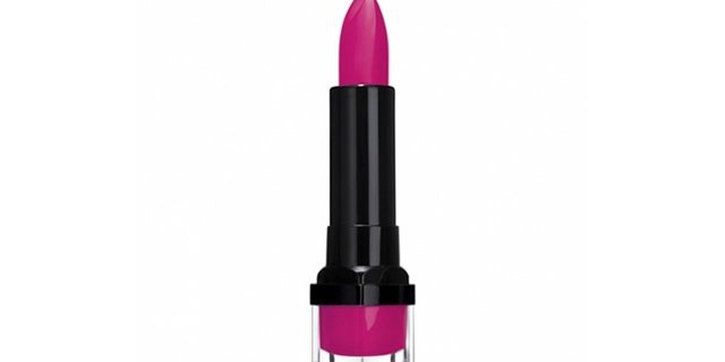 Bibir Segar dan Seksi dengan Warna Fuschia