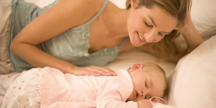 Penting! Sesuaikan Waktu Tidur Bayi dengan Usianya