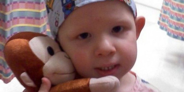 Isaac Brown, Bocah Tanpa Rasa Sakit