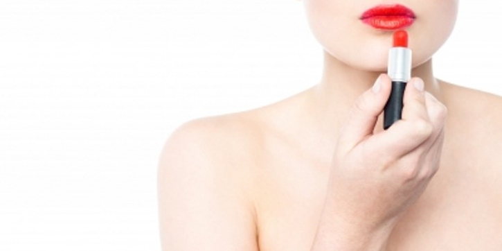 Makin Cantik Dengan Pewarna Bibir
