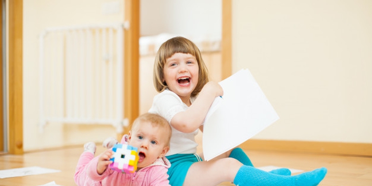 4 Cara Siapkan Si Kecil Jadi Kakak