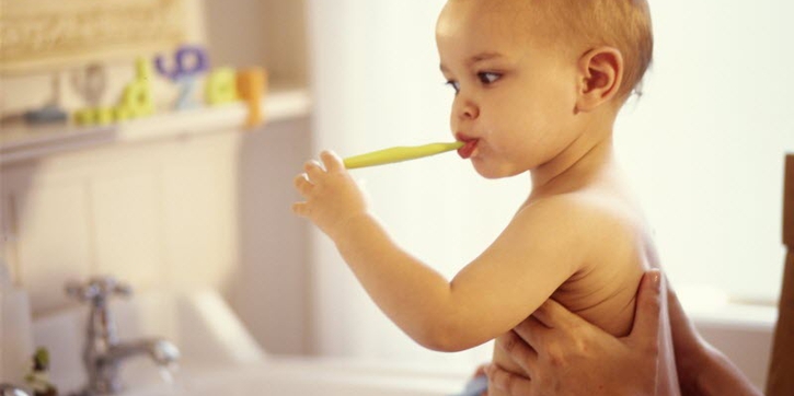 Tips Merawat Gigi Bayi