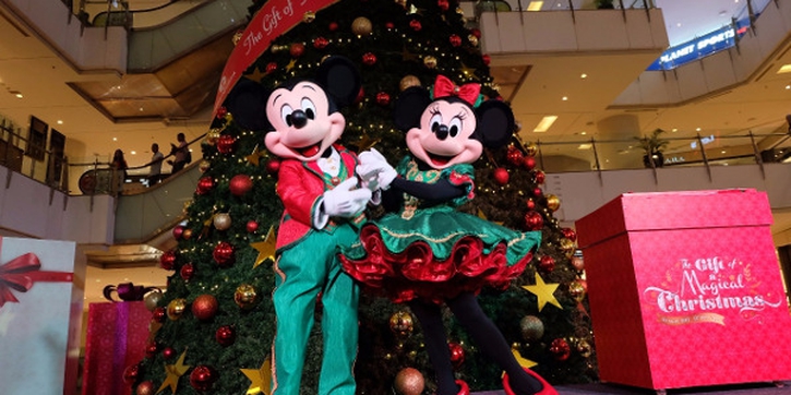 Kemeriahan Natal bersama Mickey & Minnie Mouse
