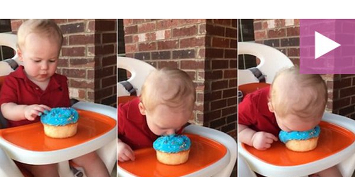 Lucu Banget! Bayi Ini Benamkan Wajahnya ke Kue Ultah