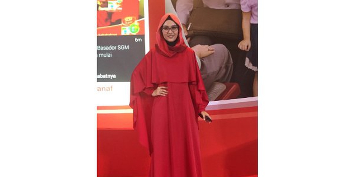 Ini Cara Zee Zee Shahab Ajari Anak Bersosialisasi