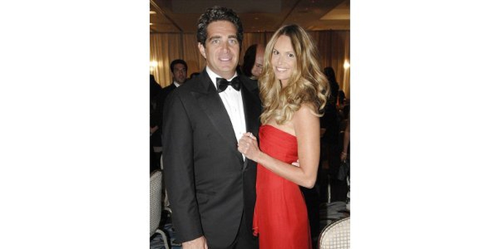 Surrogate Mother untuk Elle Macpherson