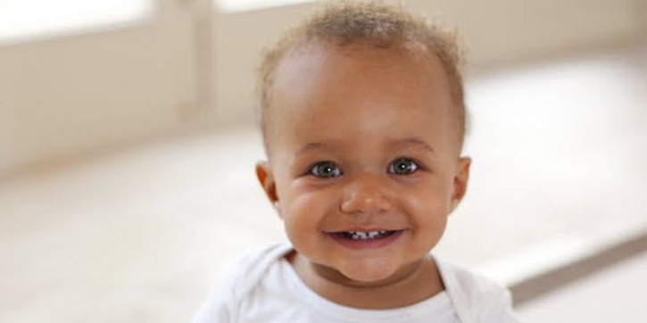 Pertumbuhan Gigi Bayi Usia 6-9 Bulan