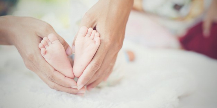 Ini Manfaat Menyimpan Tali Pusar Bayi