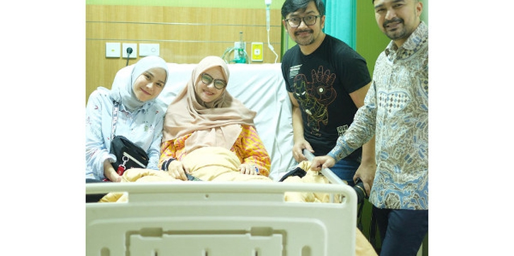 Lahirkan Anak Kedua, Zee Zee Shahab Ucapkan Syukur