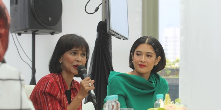 Trik Jitu Dian Sastro Mendidik Anak Agar Tangguh