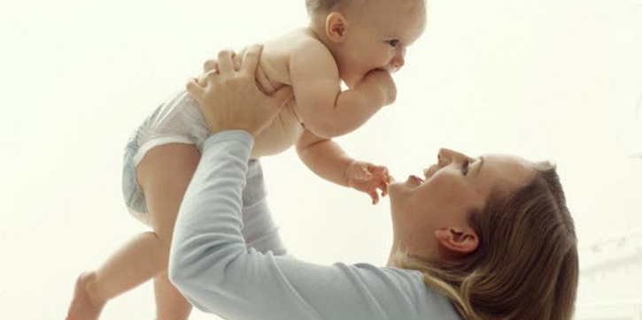 Bayi Lebih Ingat Emosi Positif di Sekitarnya