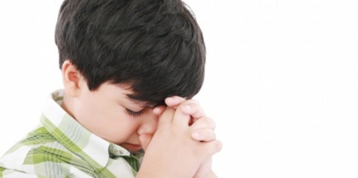 Membiasakan Anak Berdoa