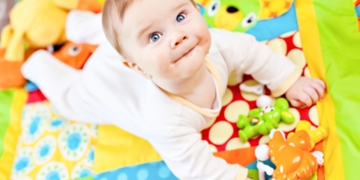 Brain Games untuk Bayi 3-6 Bulan