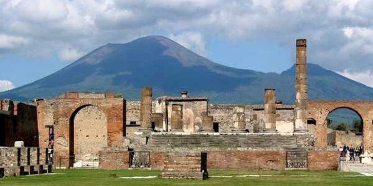 Wisata Sejarah Kota Pompeii