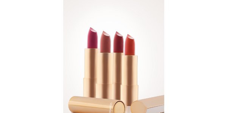 Lipstik Lembut untuk Bibir Lembap