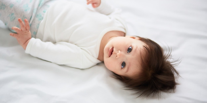 Tips Jadikan Rambut Bayi Tebal dan Sehat Secara Alami