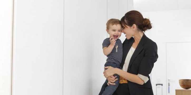 Trik Menjadi New Mom yang Cerdas