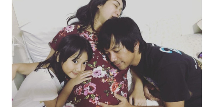 Kebahagiaan Rian D’Masiv Dikaruniai Bayi Laki-laki