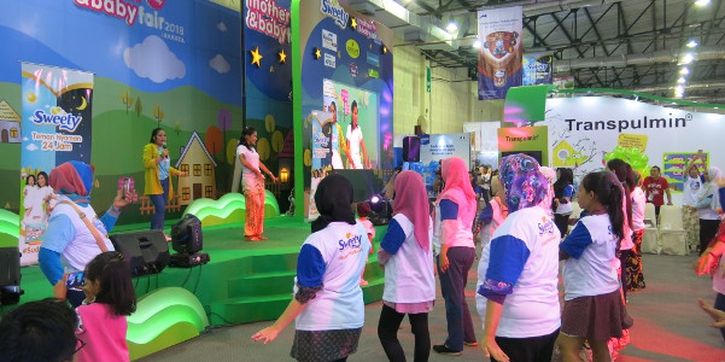 Serunya Bumil Belly Dance di M&B Fair 2018