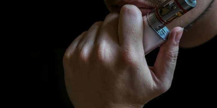 Studi: Vape Bisa Bikin Hati Rusak Lho, Dads!