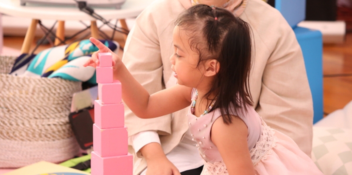 Mendidik Anak dengan Metode Montessori