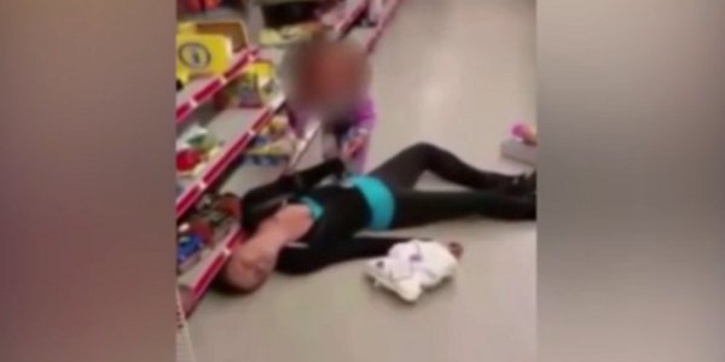 Ibu Overdosis di Supermarket, Balita Ini Menangis