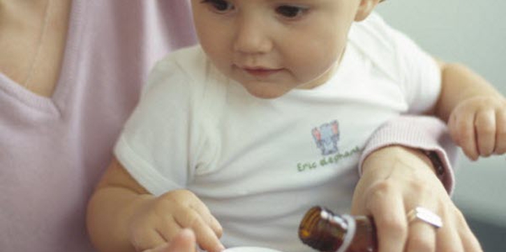 Tips Pintar Memilih Obat Batuk dan Pilek untuk Balita