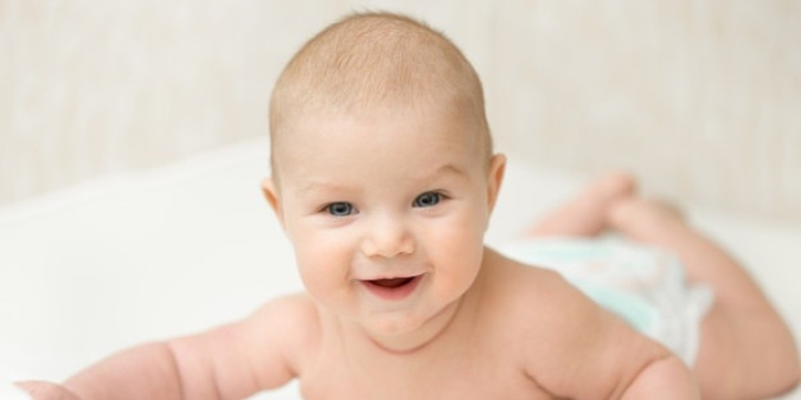 Mengatasi Kerontokan Rambut pada Bayi