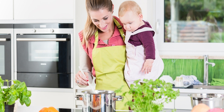 Moms, Ini Cara Menyiapkan MPASI Sendiri dengan Nutrisi Terukur