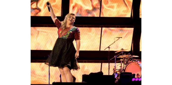 Kehamilan Ke-2 Kelly Clarkson