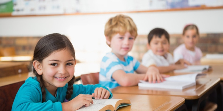10 Tanda Anak Siap Sekolah