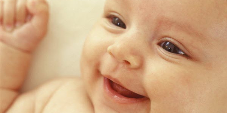 Pengetahuan di Balik Tawa Bayi