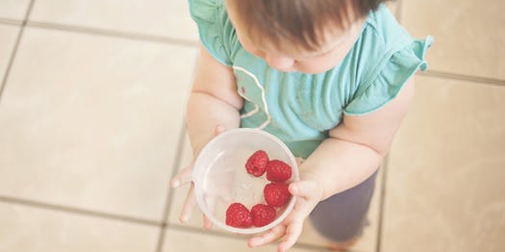 9 Trik Mengatasi Bayi Susah Makan