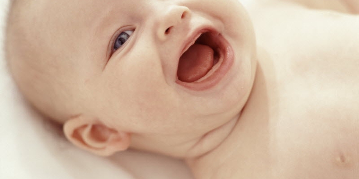 5 Trik Membuat Bayi Nyaman saat Tumbuh Gigi