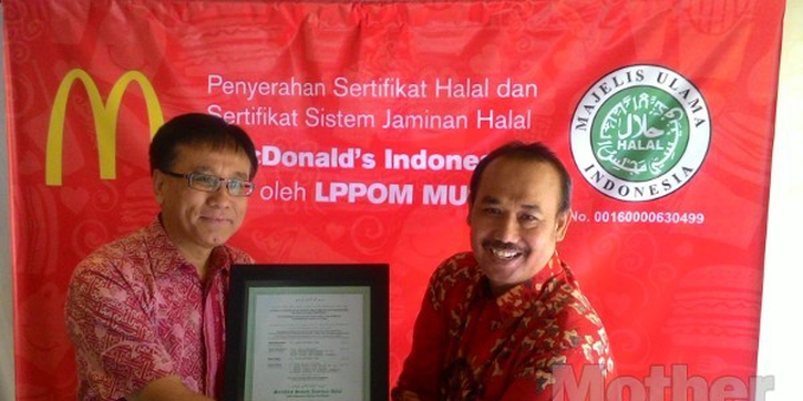 Restoran Cepat Saji Terbesar Indonesia Dapatkan Sertifikat Sistem Jaminan Halal