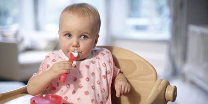 Tips Anak Makan Sendiri