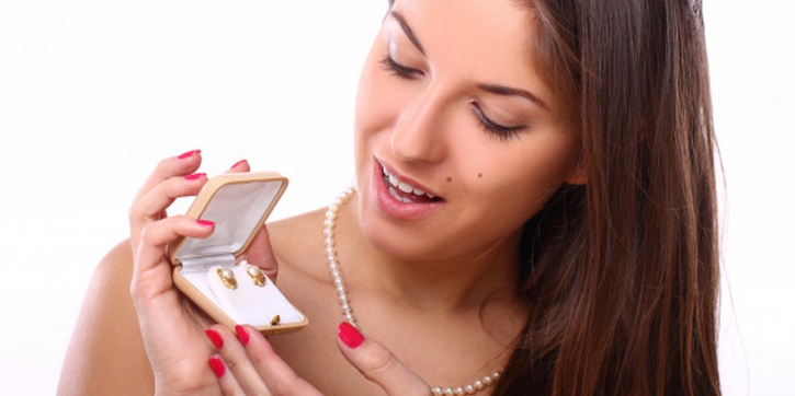 Intip 8 Rekomendasi Brand Jewelry Lokal Cantik Nan Elegan