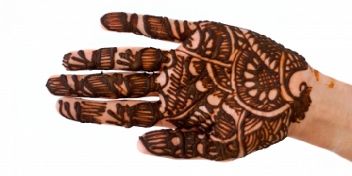 Amankah Henna untuk Bumil?
