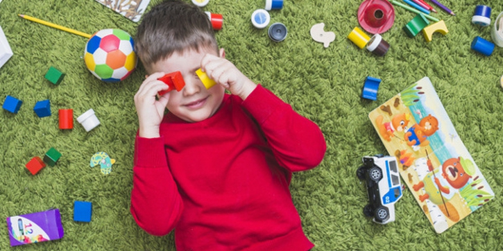 Bolehkah Anak Bermain Sendiri? Ini Jawabannya, Moms