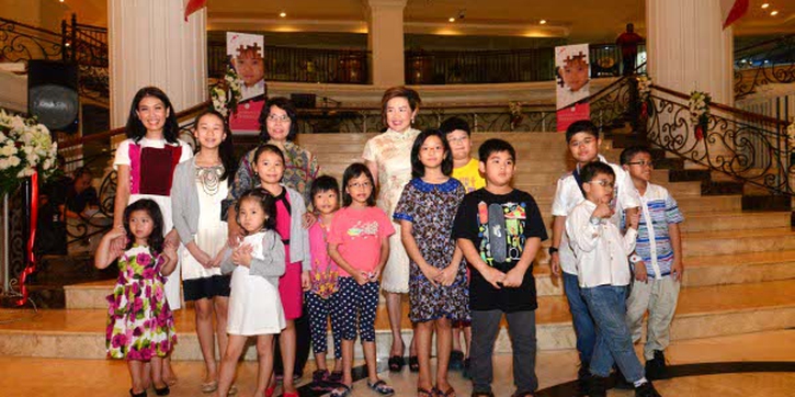 Mengajarkan Si Kecil Membantu Sesama Lewat Pameran Lukisan